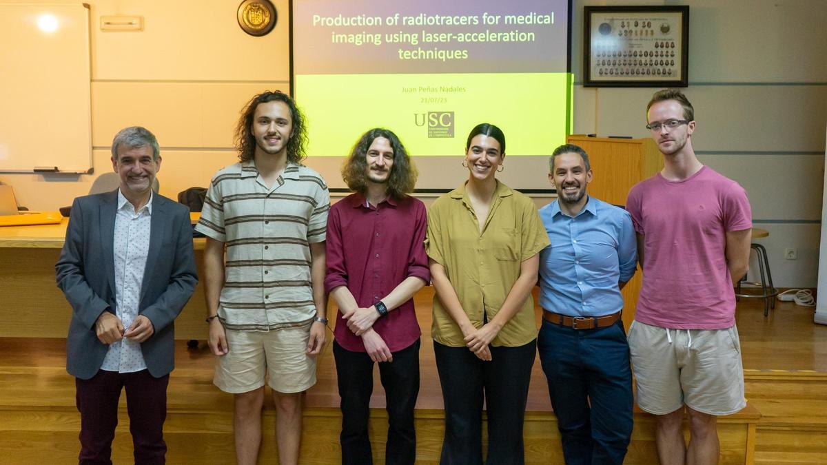 De izquierda a derecha, Jose Benlliure, Adrián Bembibre, Juan Peñas, Alicia Reija, Aarón Alejo y Andrew Coathup, investigadores del IGFAE.