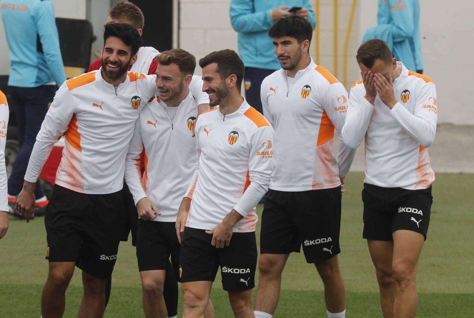 Entrenamiento del Valencia CF previo al partido frente a Osasuna