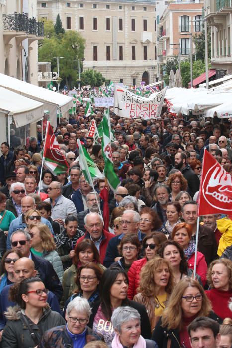 Concentración en Málaga por unas pensiones "dignas"