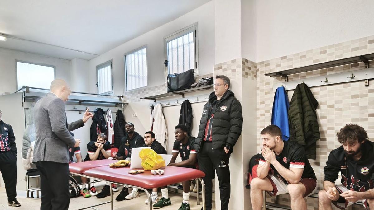 Bisbal’s Debut: New Signings vs. Llíria