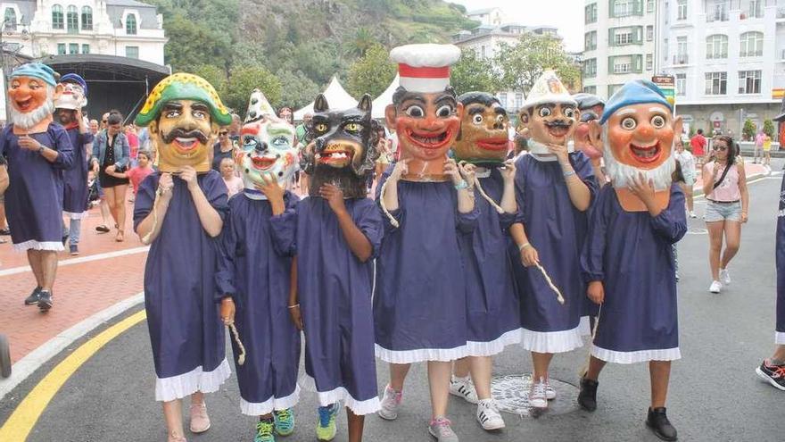 Luarca blindará la zona de las playas y el centro para los días grandes de fiesta