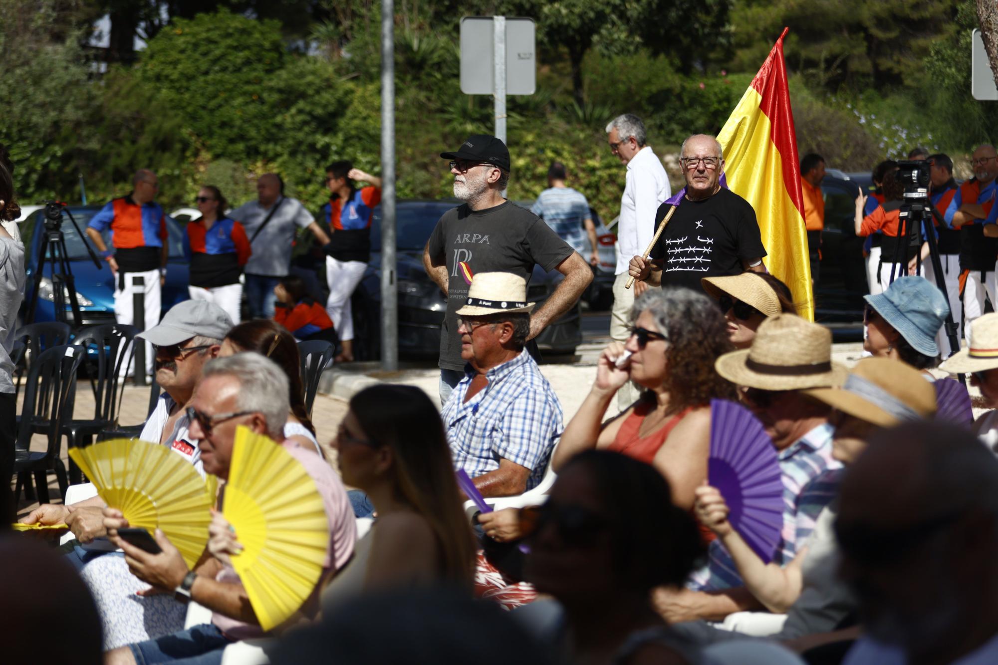 Entrega de restos a cuatro familias de los fusilados por el franquismo de la fosa 126 de Paterna