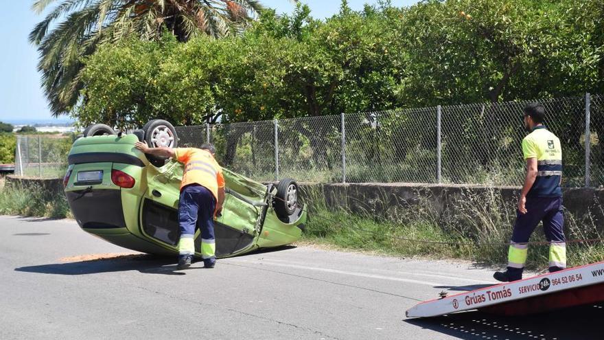 Una mujer resulta herida en un accidente en el Camí Fondo de Onda