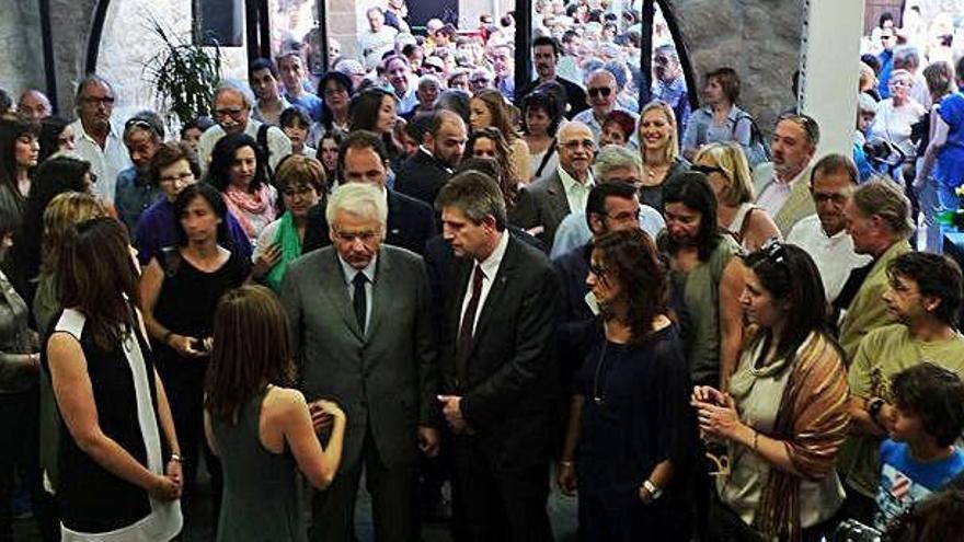 Inauguració de la biblioteca, amb l&#039;alcalde, David Rodríguez, i el conseller de Cultura, Ferran Mascarell, el 2015