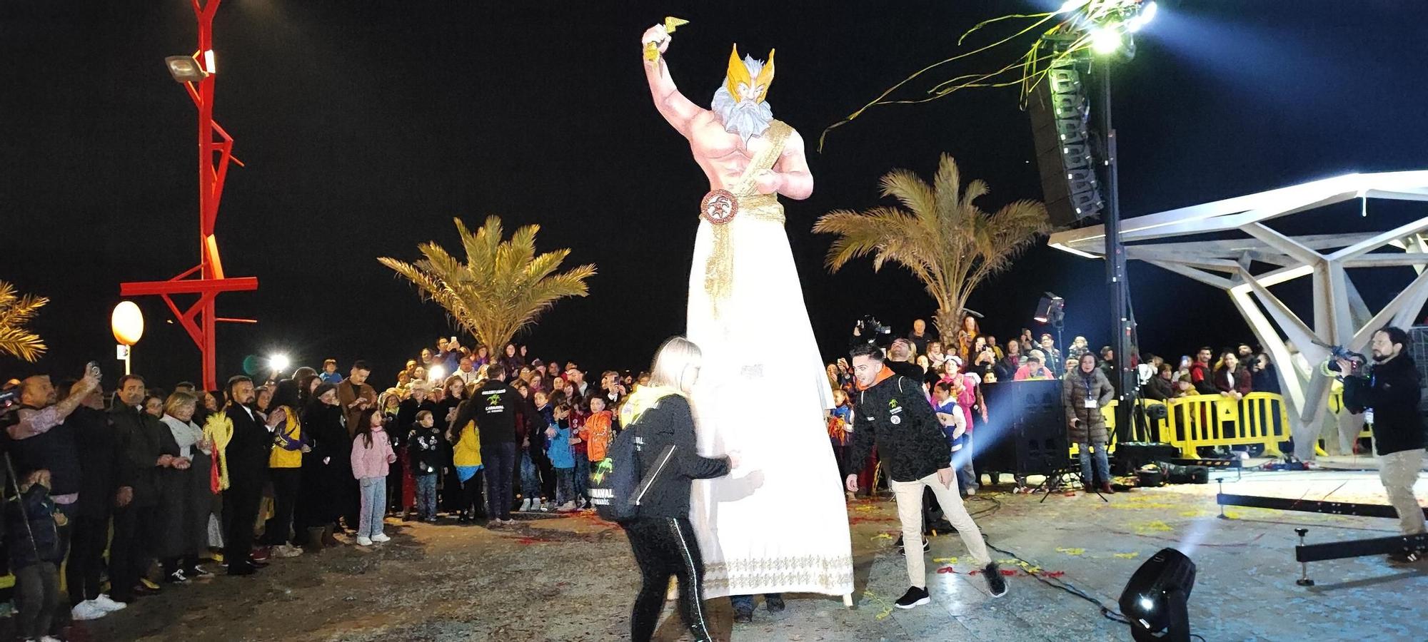 FOTOGALERÍA: Vinaròs arranca los actos de su esperado Carnaval