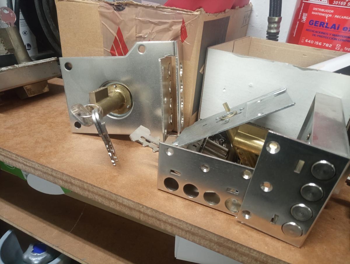 Imagen de dos cerraduras