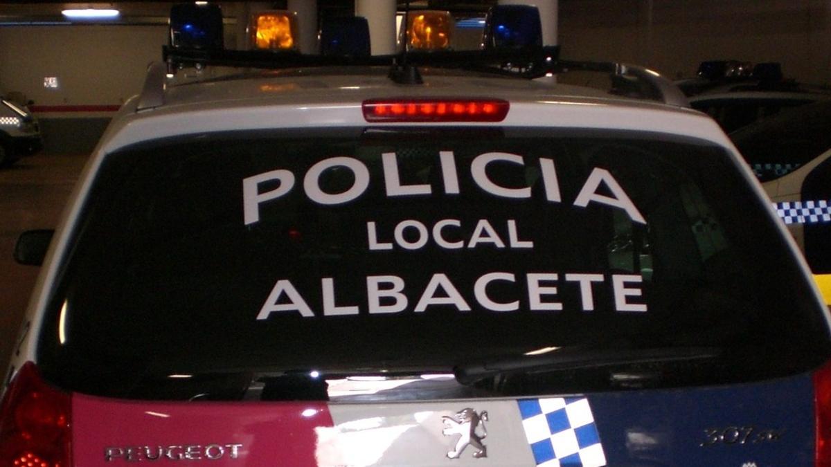 Imagen de recurso un coche de la Policía Local de Albacete