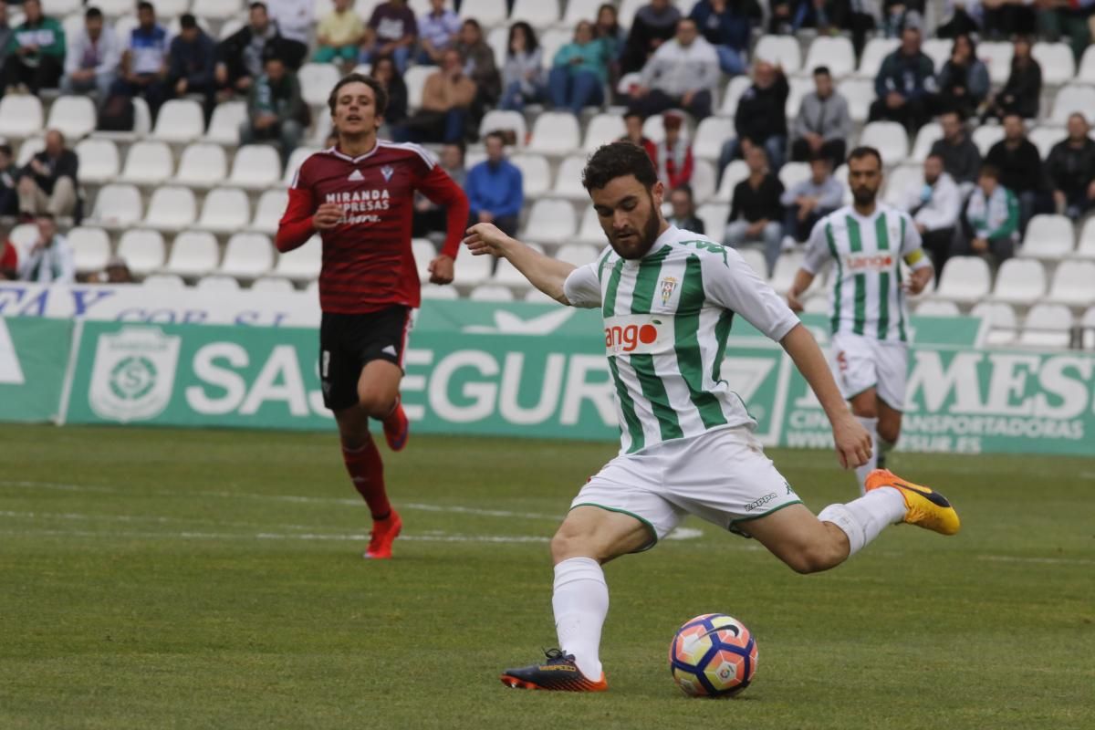 Fotogalería / El Córdoba CF se deja empatar en el último minuto.