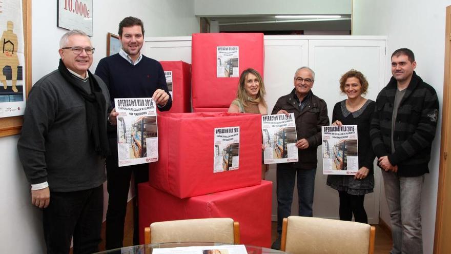 Presentación de la campaña de recogida de alimentos en A Estrada. // Bernabé/Cris M.V.