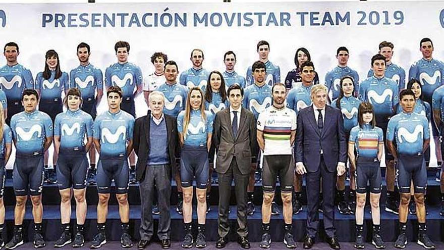 Formación de todos los ciclistas del Movistar Team para el 2019.