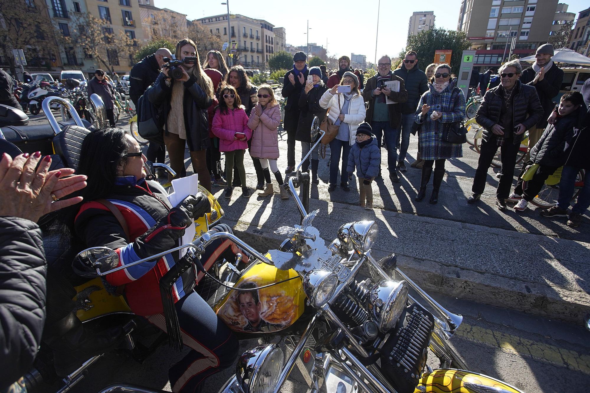 Poesia i motos per fer arribar la cultura als més necessitats