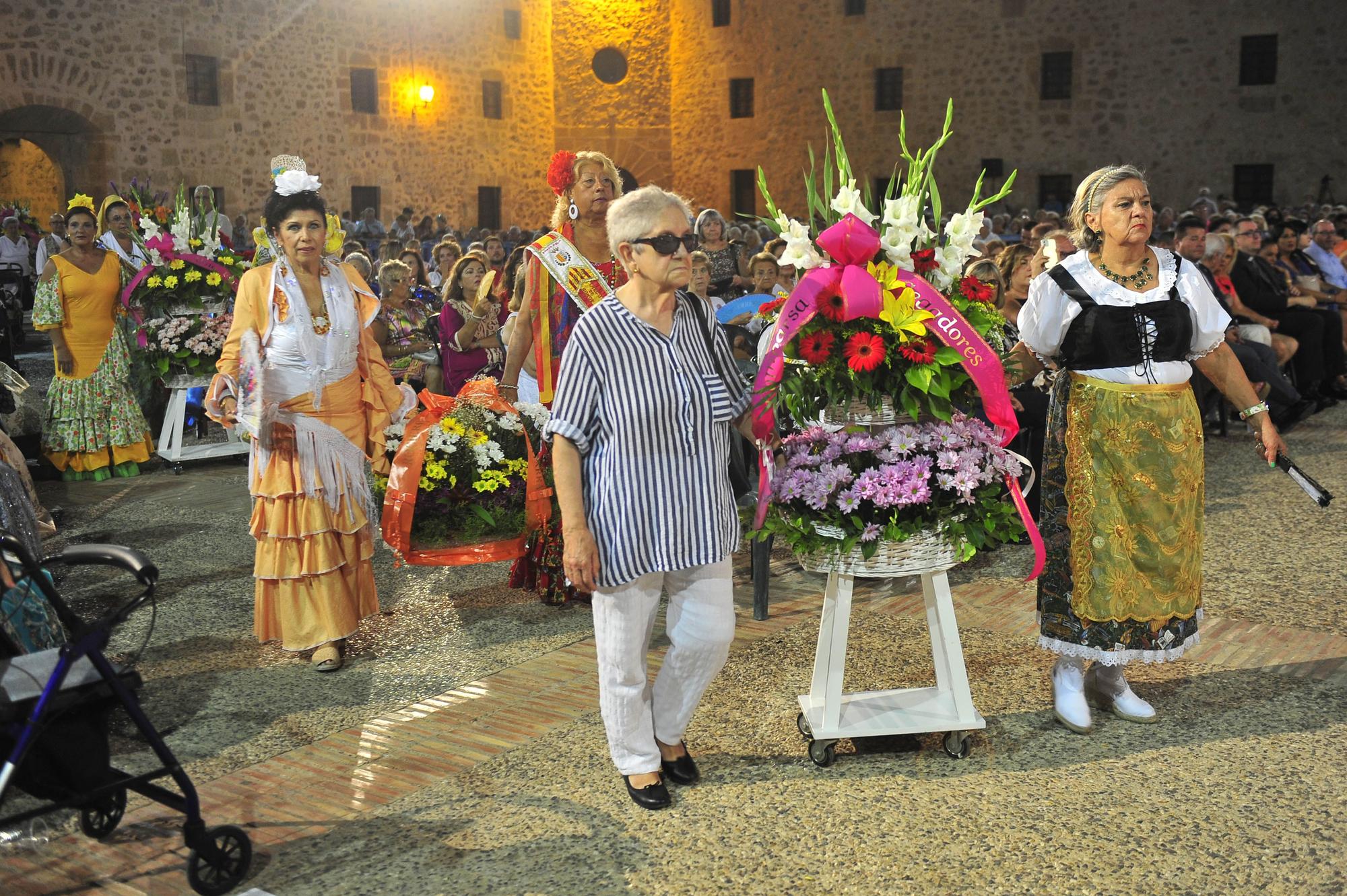 Ofrenda de flores a la Virgen de Loreto