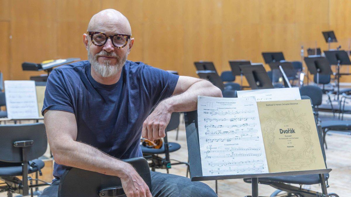 Baldur Brönnimann, director titular de la Real Filharmonía en la pausa de un ensayo en el Auditorio de Galicia.