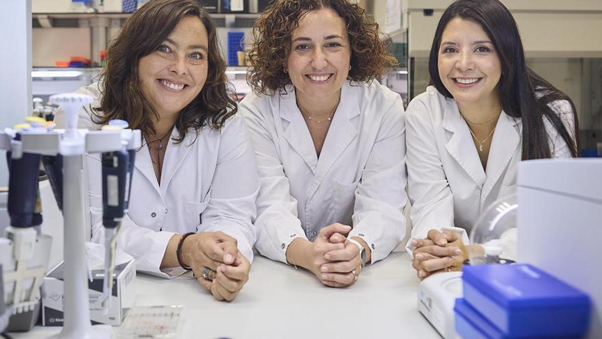 De izquierda a derecha, Ana Vivancos, Cristina Saura y Carolina Ortiz.