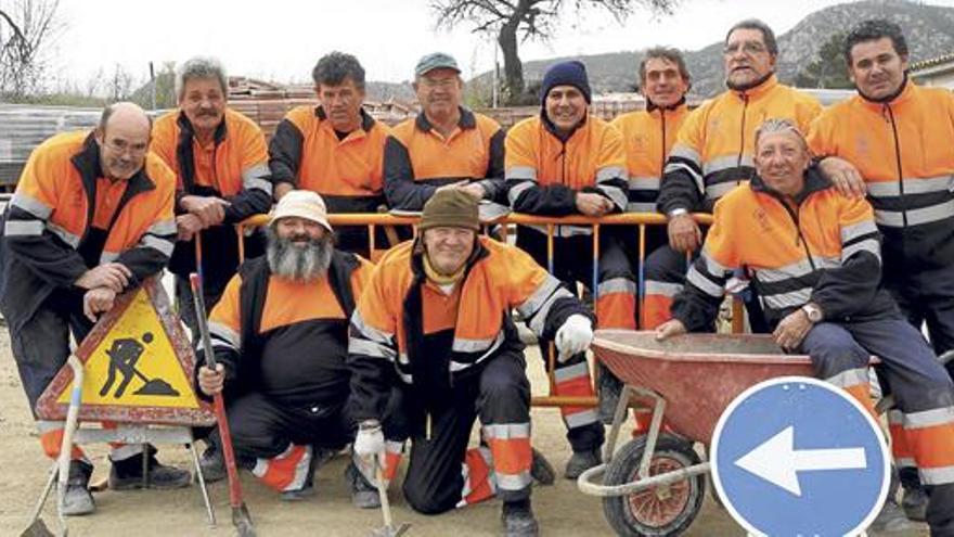 Wieder in Arbeit: Diese Männer verdienen sich als Angestellte der Gemeinde Calvià ein Zubrot