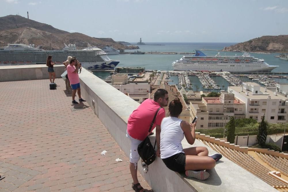 Turistas en Cartagena en el Puente de agosto