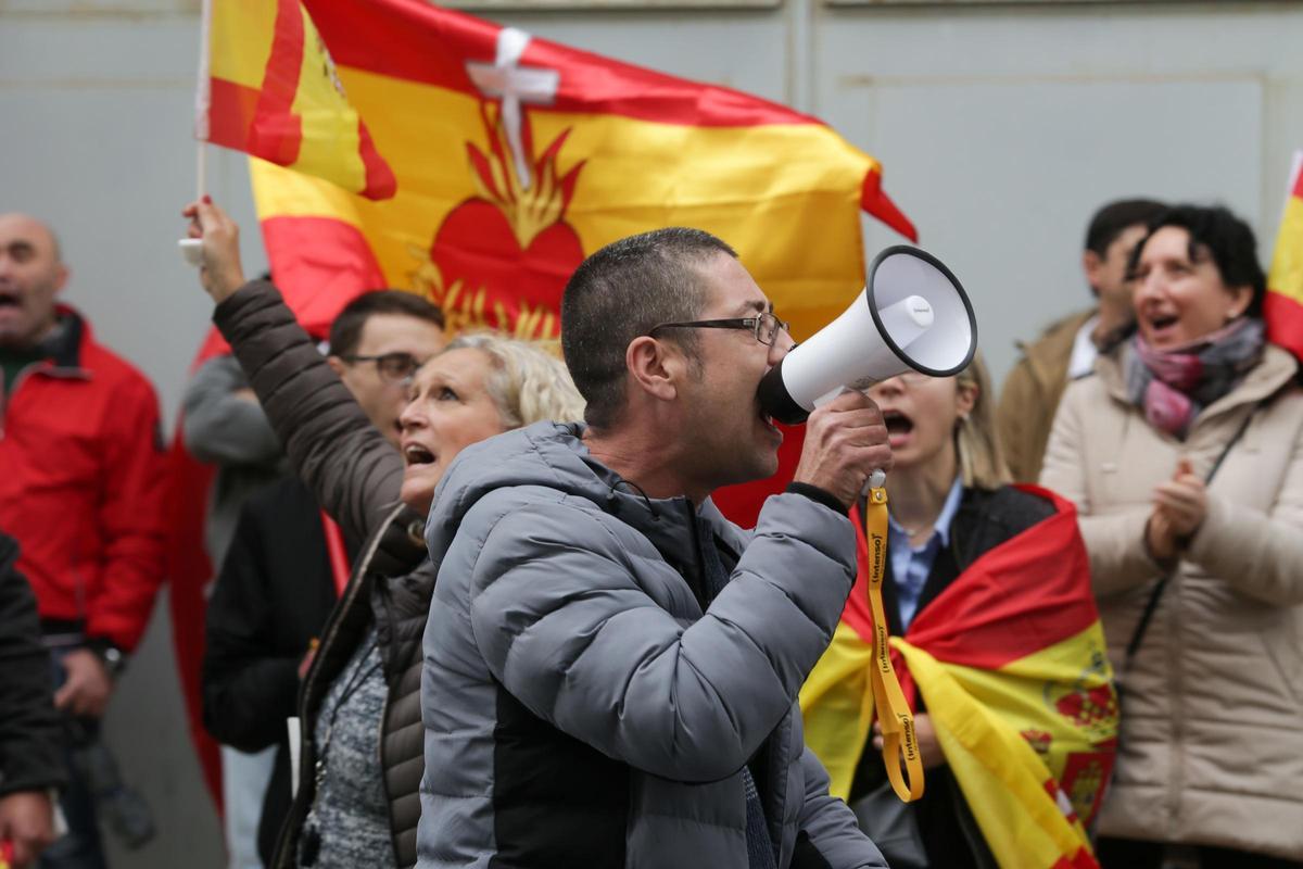 Protestas en Lugo, Galicia, en contra del acuerdo de amnistía entre el PSOE y Junts