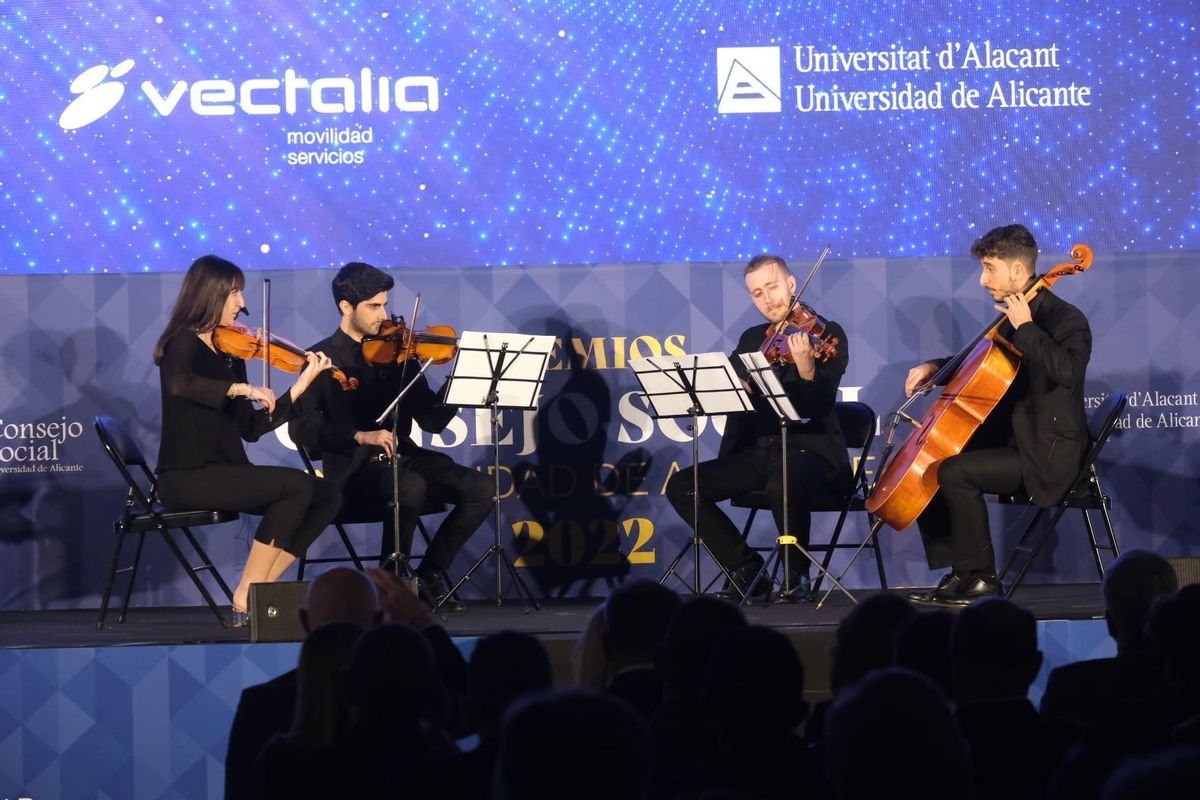 El Vibrato String Quartet UA amenizó la gala