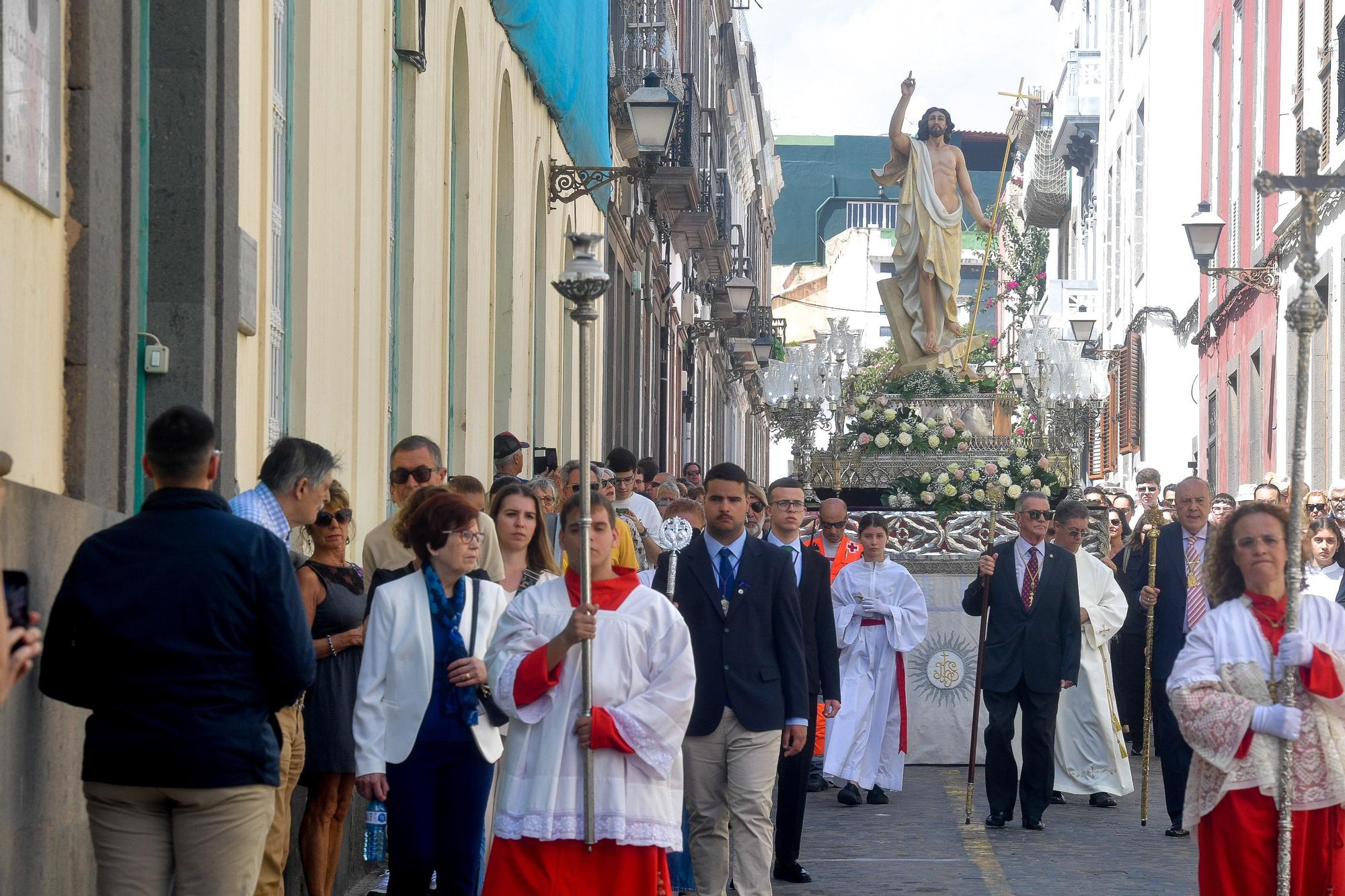 Procesión del Cristo Resucitado con salida desde laParroquia de Santo Domingo
