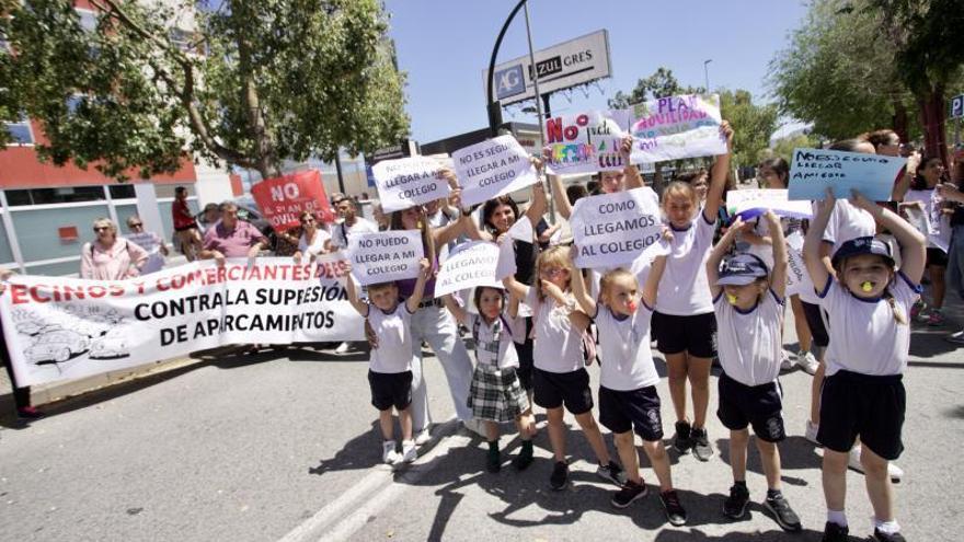 Las familias del colegio San José de Espinardo se plantan ante Serrano