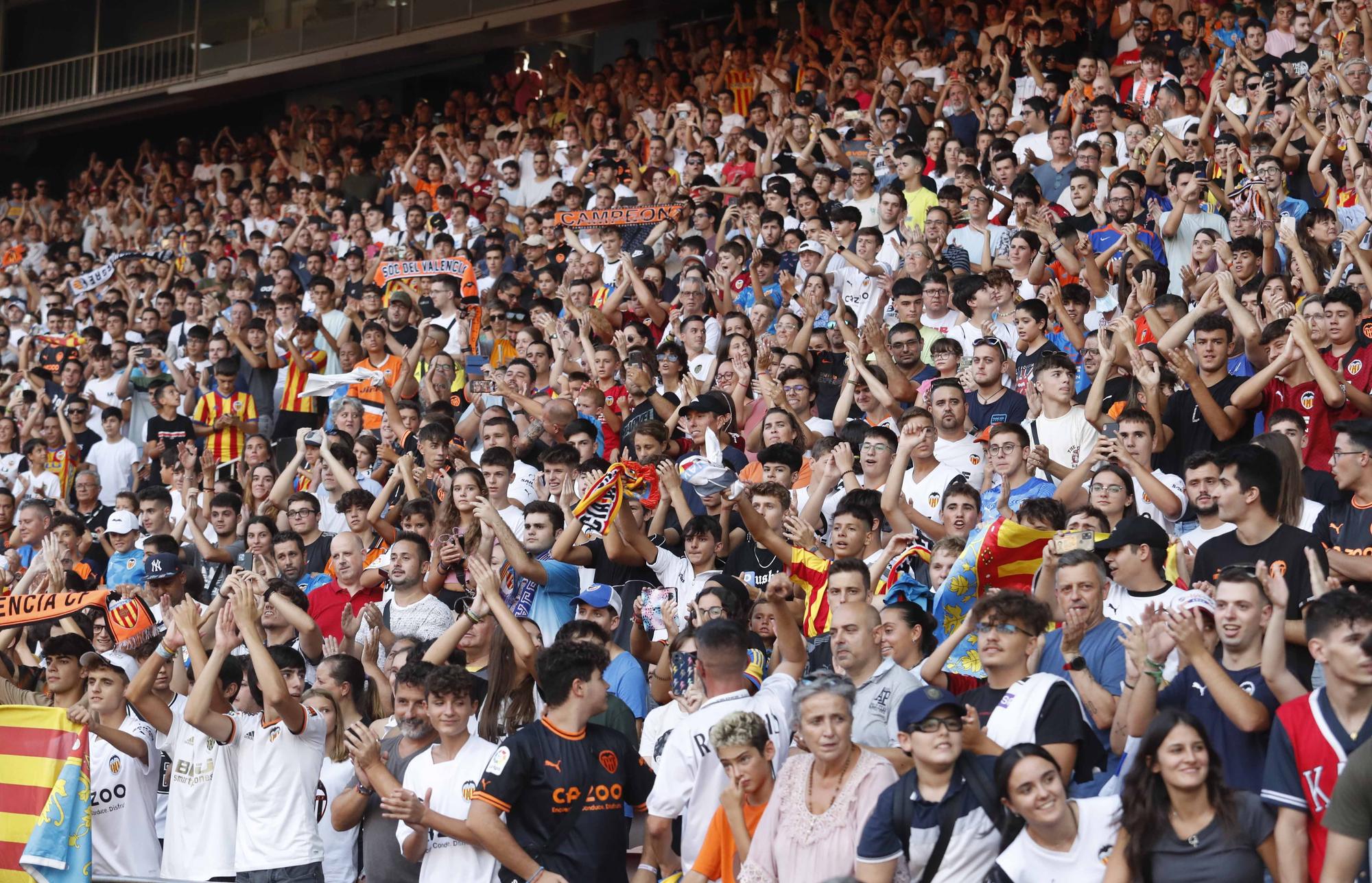 Búscate en la presentación de los fichajes del Valencia CF