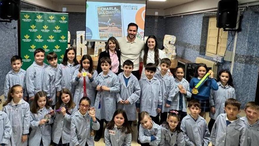 Saúl Craviotto, una lección de vida y deporte en el colegio Claretianas de Laviana