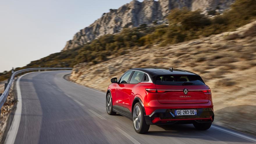 Renault Megane E-Tech 100% eléctrico: rey de la era eléctrica