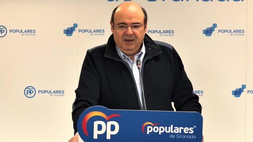 Sebastián Pérez en la sede del PP.