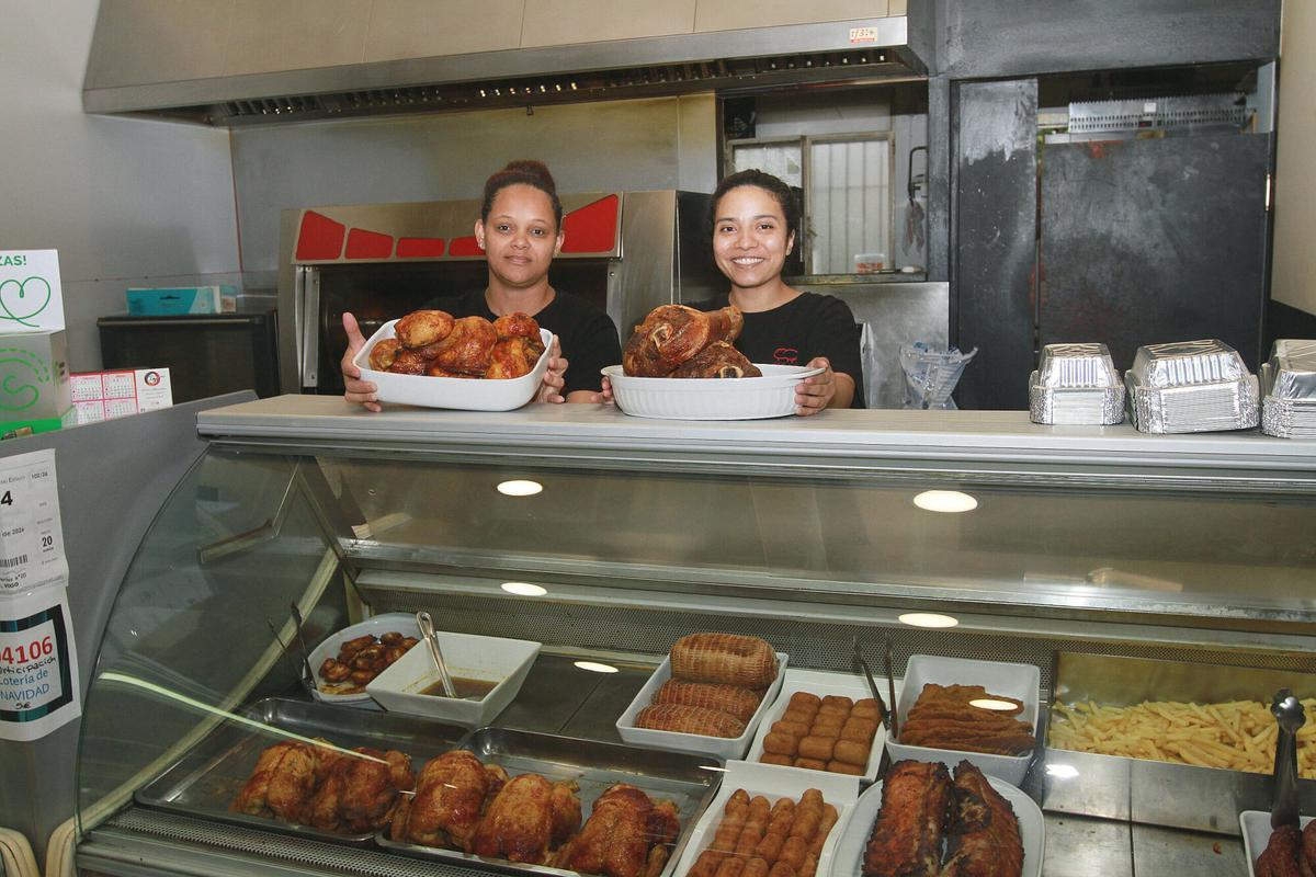 El local Asador Grill Zamora 99 en la misma avenida homónima realiza encargos y comida casera para llevar.