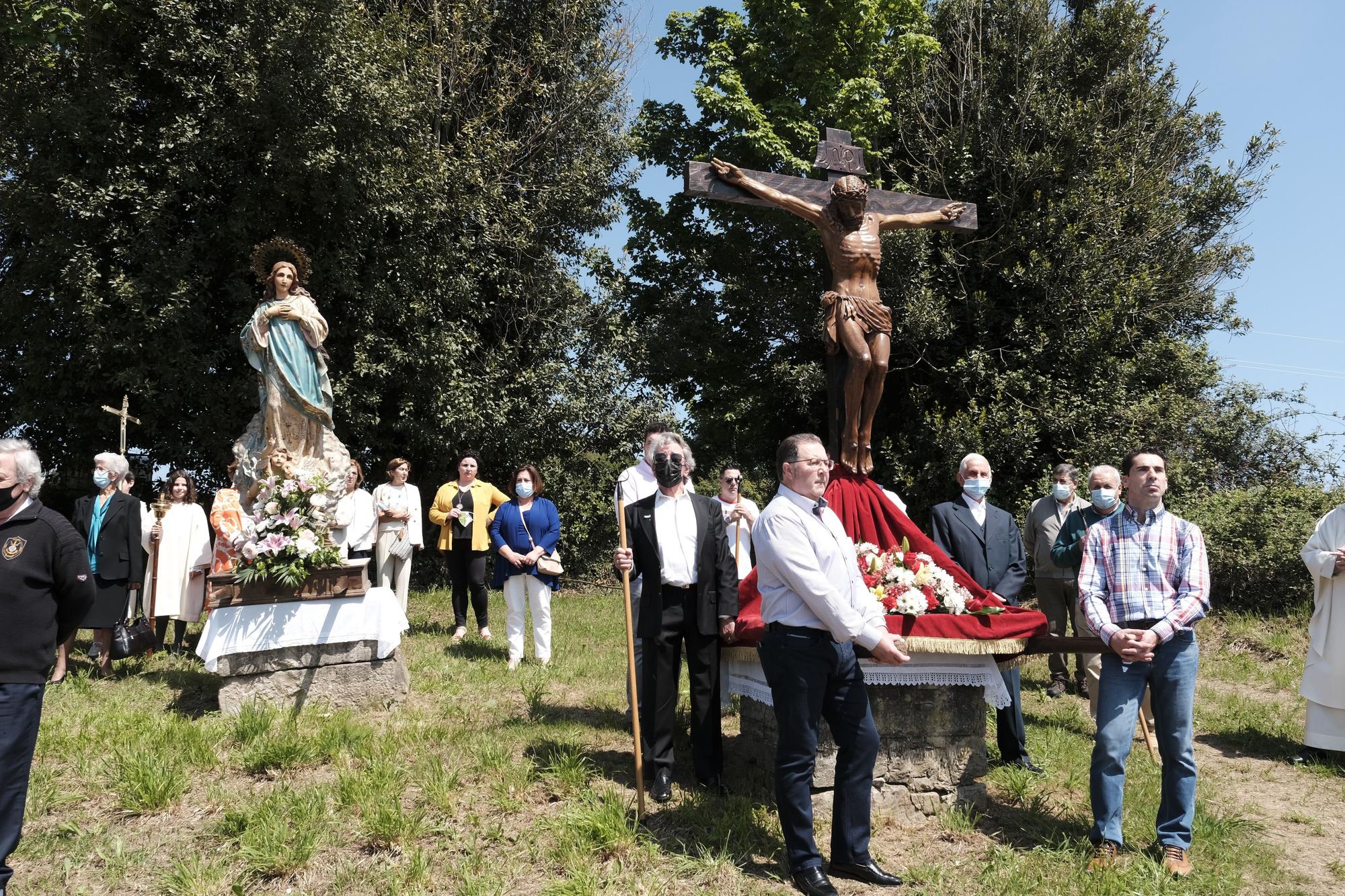 En imágenes: La procesión del Cristo de Cenero