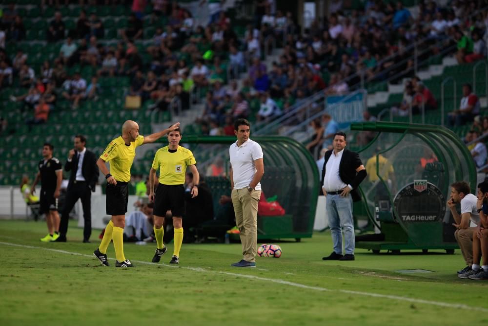 Elche y Nàstic empatan en el Martínez Valero