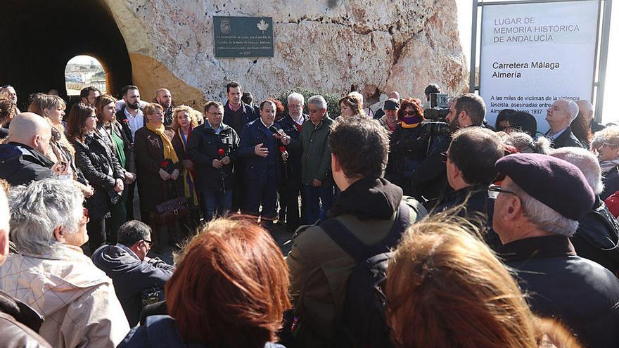 Acto de homenaje en el aniversario de la Desbandá.