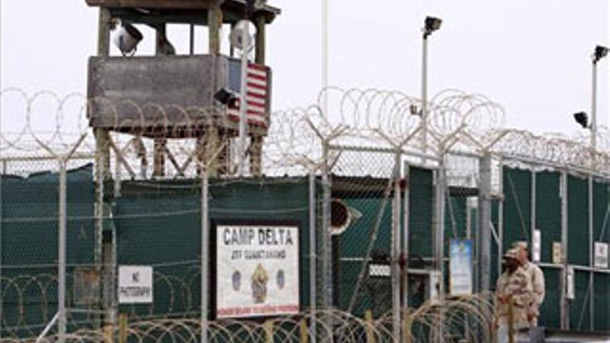 Liberan a tres británicos presos en Guantánamo