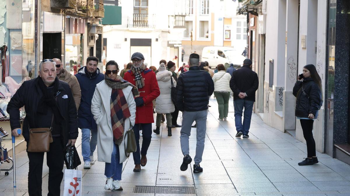 Cacereños abrigados.