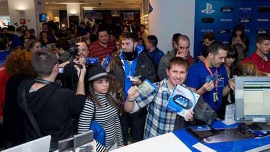 Sony abrió una de sus tiendas en Madrid para vender las primeras consolas.