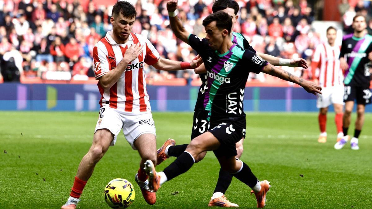 Rafita rindió a buen nivel como lateral izquierdo en el Sporting-Málaga CF.