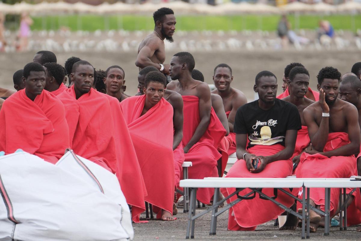 Salvamento Marítimo rescata a 58 personas en aguas cercanas a Tenerife
