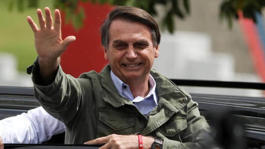 El ultraderechista Bolsonaro gana las elecciones en Brasil