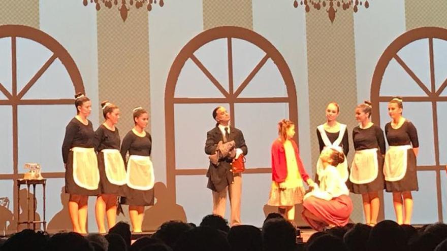 «Annie, el musical» porta un miler de persones al nou espai cultural Fabrica Vella de Sallent