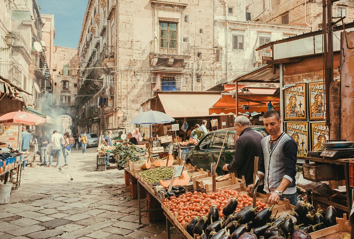 La abbanniata es un canto en dialecto siciliano para atraer clientes.