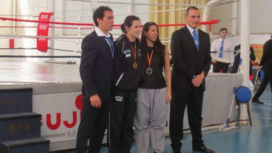 Laurs Varela (i.), con la medalla de oro. // FdV