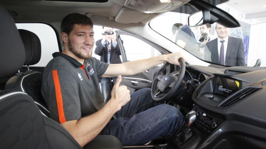 Kravtsov se sube al carro