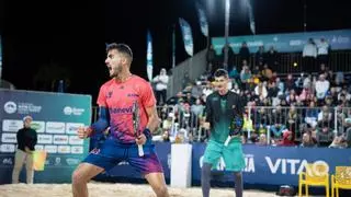 Antomi Ramos, campeón del Sand Series de Valinhos de tenis playa, en Brasil