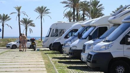 Castelló pone plazo a la regulación del parking de autocaravanas