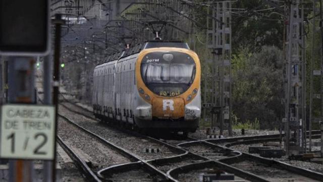 Un tren de Rodalies,  a Mollet del Vallès. | ZOWY VOETEN