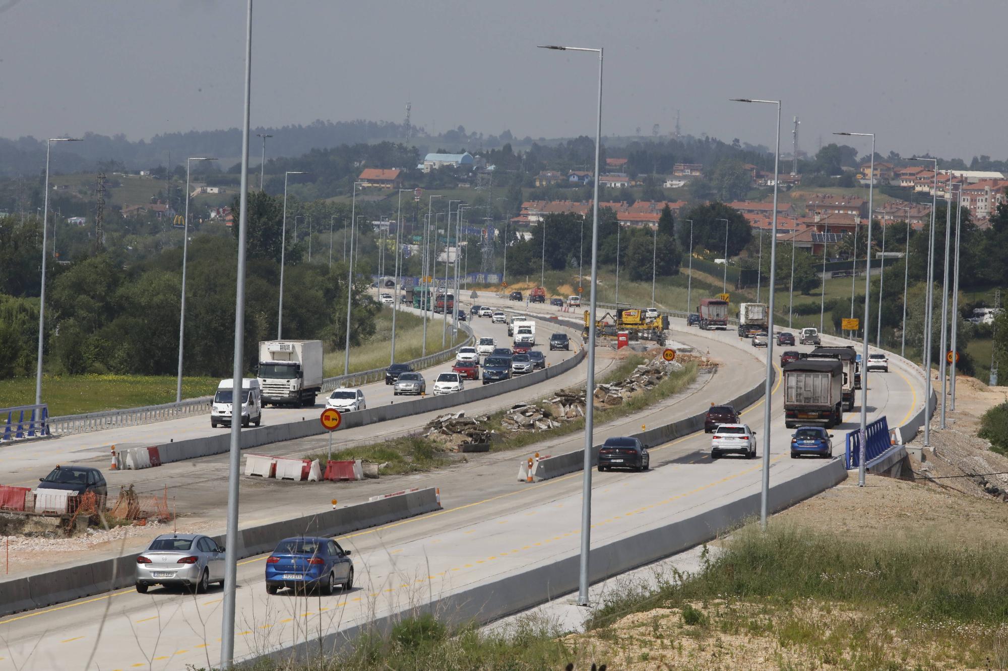 En imágenes: Nuevas caravanas en la "Y" por las obras del tercer carril