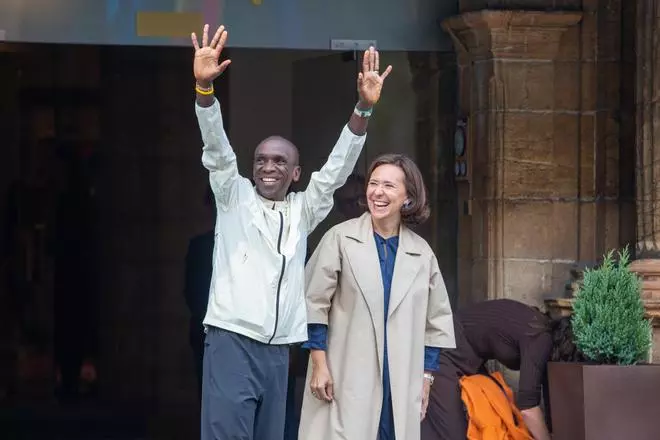 En imágenes: Kipchoge ya está en Oviedo para recibir el Premio "Princesa" de los Deportes