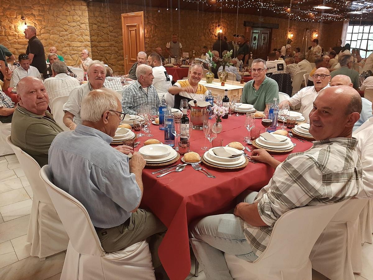 Llanera homenajea a los funcionarios por Santa Rita