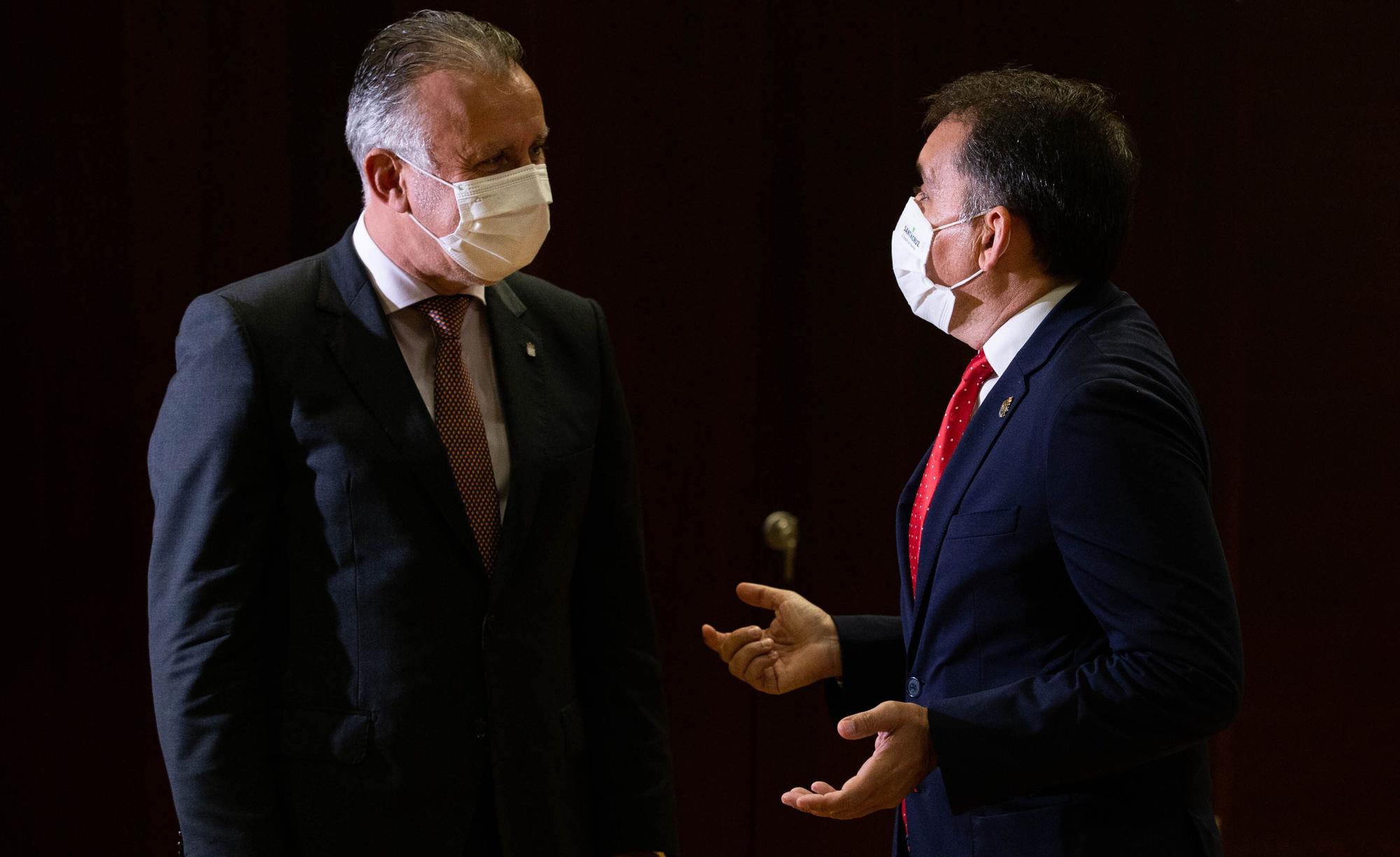 Reunión presidente del Gobierno canario, Ángel Víctor Torres, con el alcalde Santa Cruz de Tenerife, José Manuel Bermúdez.