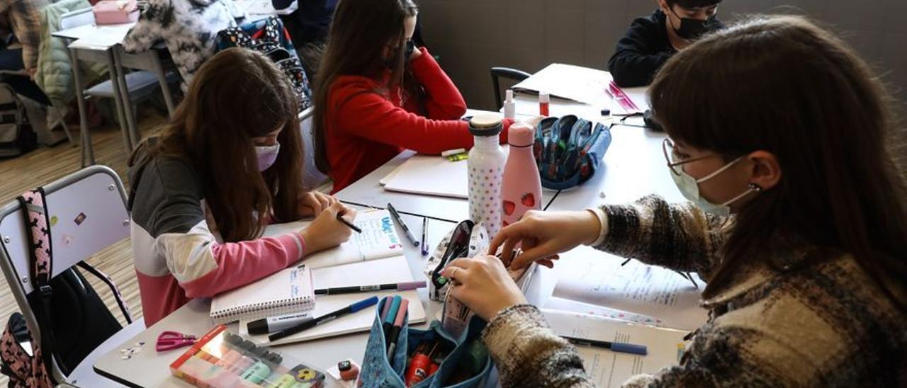 Alumnos en un colegio.